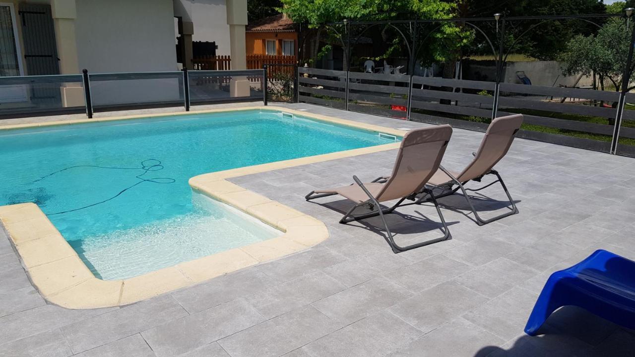Charmante Maison Climatisee Vedene - Avignon Avec Piscine Esterno foto